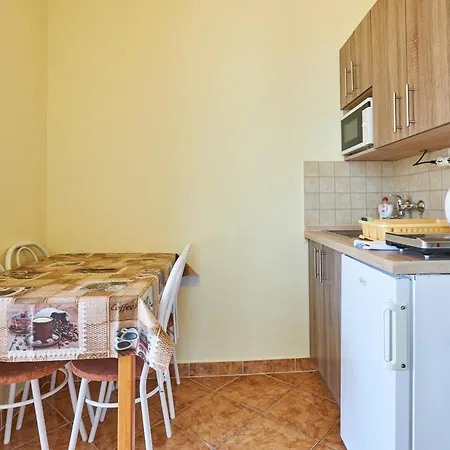아파트 Ada 2 Apartmanhaz