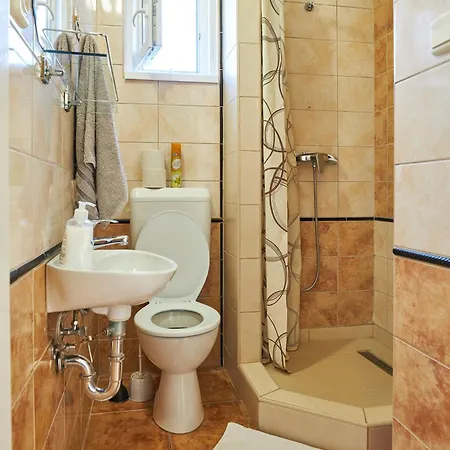 Ada 2 Apartmanhaz 아파트 Hajdúszoboszló
