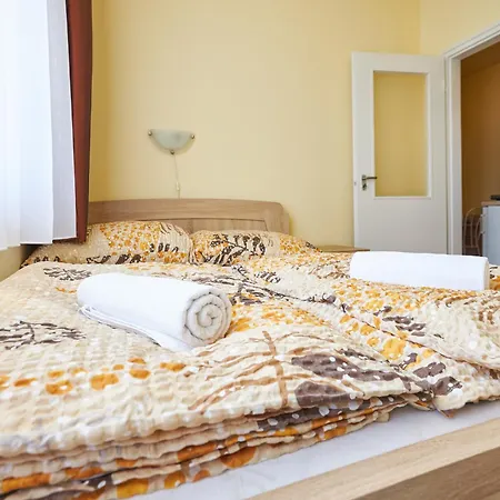 아파트 Ada 2 Apartmanhaz *