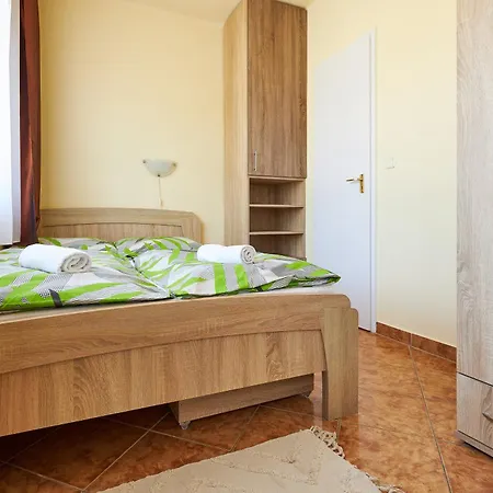 Ada 2 Apartmanhaz *