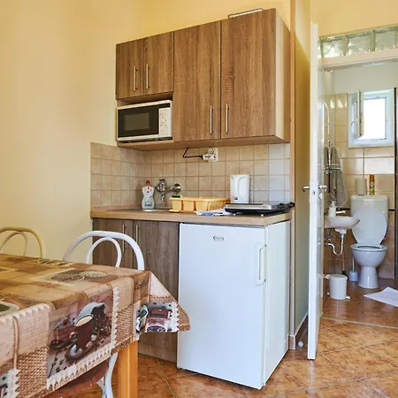 아파트 Ada 2 Apartmanhaz